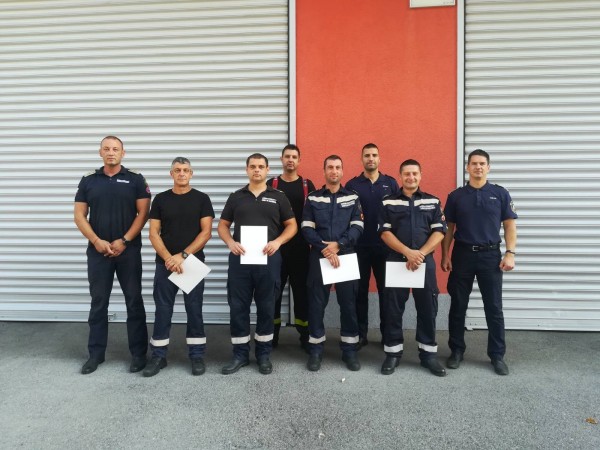 Отличиха 7 служители на казанлъшката пожарна по случай празника на МВР / Новини от Казанлък