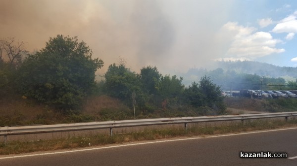 Овладяха двата пожара край Казанлък / Новини от Казанлък