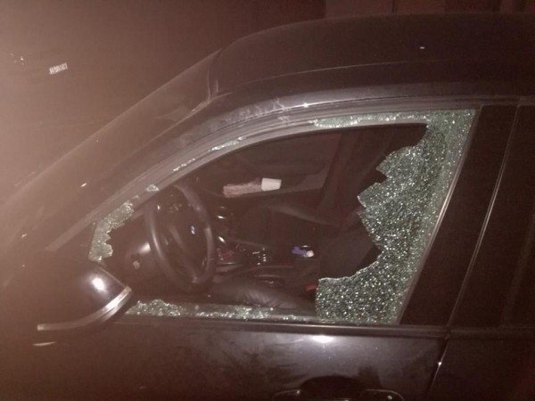 Разбиха стъкло и откраднаха раница от паркирана кола в Казанлък / Новини от Казанлък