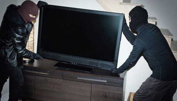 Казанлъчанин остана без телевизор след взлом в апартамента му / Новини от Казанлък