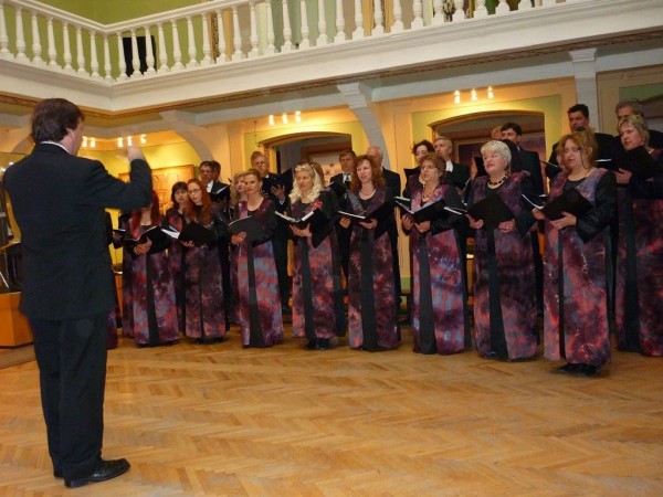 Смесен хор „Петко Стайнов” кани на концерт в Исторически музей „Искра“ / Новини от Казанлък