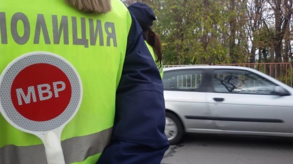 Спипаха шофьор с нерегистриран автомобил в Крън / Новини от Казанлък