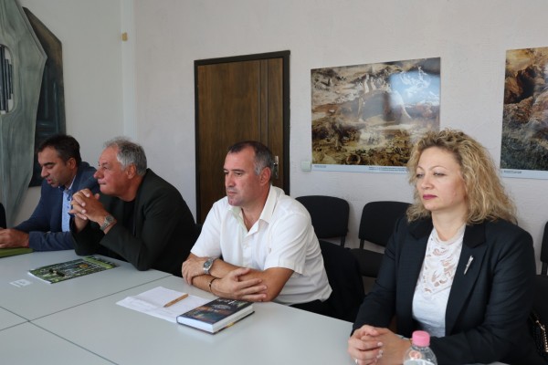 Горските стопанства в Старозагорско: До началото на ноември заявените дърва ще бъдат доставени / Новини от Казанлък