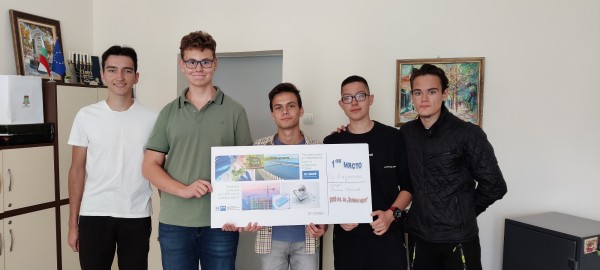 Ученици на МГ първи в страната в национален “зелен“ конкурс / Новини от Казанлък