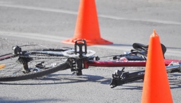 Блъснаха велосипедист на кръстовище в Източното / Новини от Казанлък