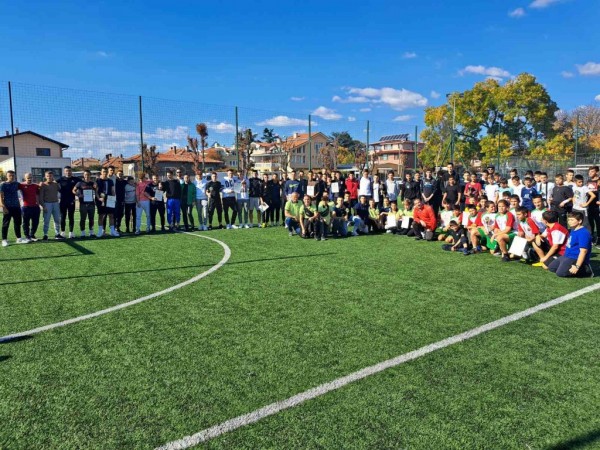 Финал на общинските ученически игри по футбол за 2022-23 г. / Новини от Казанлък
