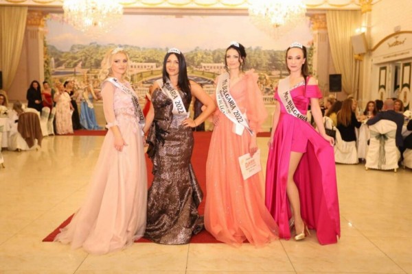 Казанлъчанката Славяна Драгнева стана първа подгласничка в конкурса Мисис България 2022 / Новини от Казанлък