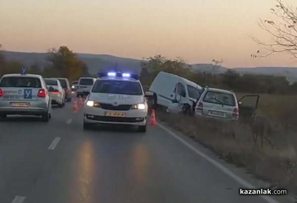 74-годишен шофьор е в болница след вчерашната катастрофа на пътя Казанлък - Енина / Новини от Казанлък