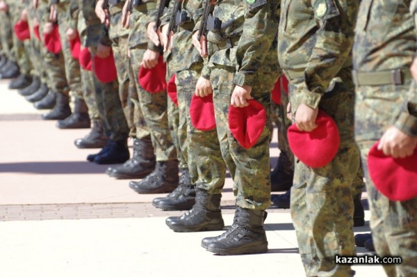 Обявиха конкурс за 225 войнишки длъжности в Сухопътни войски / Новини от Казанлък
