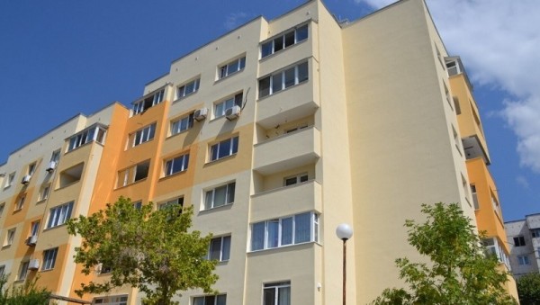 Стартира кандидатстването по новата програма за саниране на многофамилни жилищни сгради / Новини от Казанлък