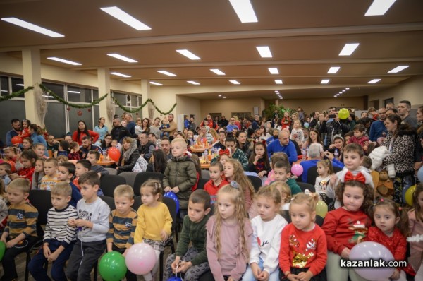 За поредна година Дядо Коледа зарадва децата на „М+С Хидравлик“ АД / Новини от Казанлък