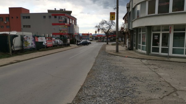 Част от улица „Христо Ботев“ ще бъде затворена утре за асфалтиране / Новини от Казанлък