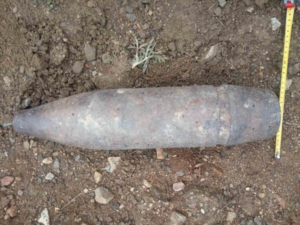Откриха снаряд от гаубица на сметището в Осетеново / Новини от Казанлък