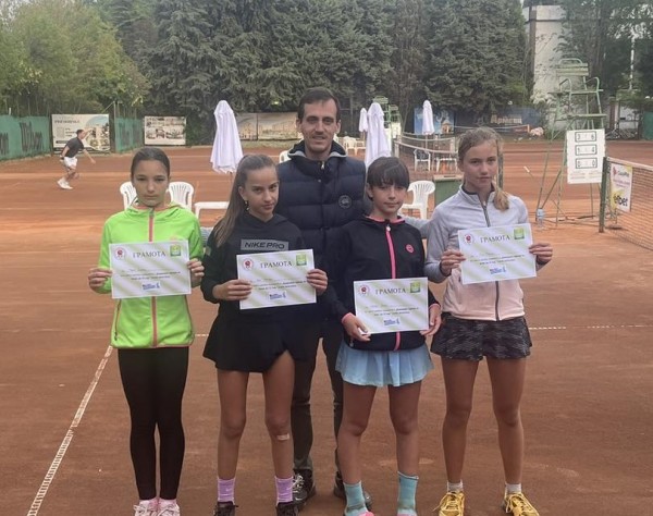 Казанлъшката тенисистка Рая Маркова с победа на държавното във Варна / Новини от Казанлък