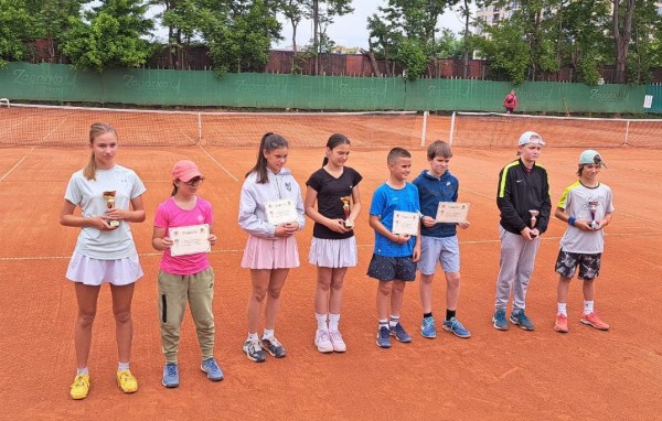Казанлъчанка стана шампион на Регионалното първенство по тенис на корт Южен Регион / Новини от Казанлък