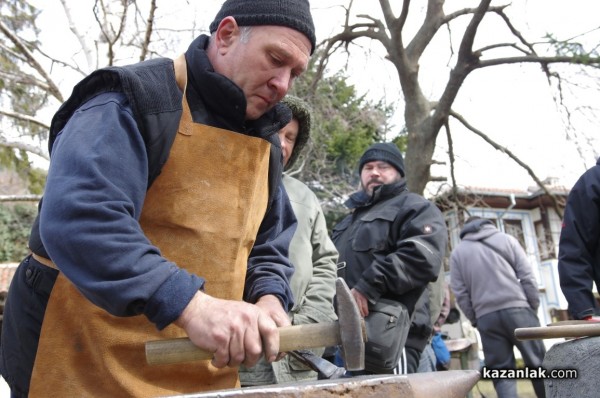 С тридневна програма ще бъде отбелязан традиционният ножарски събор в Шипка  / Новини от Казанлък