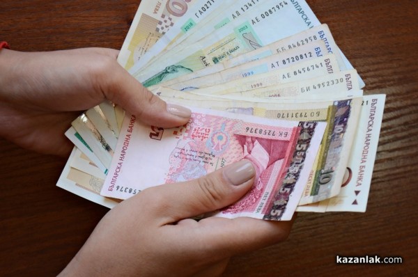 20-годишна жена задигна пари от жилище в Гурково / Новини от Казанлък