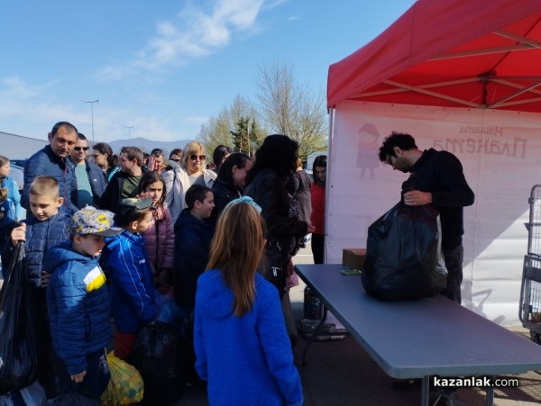 800 килограма пластмаса бяха събрани в Казанлък по време на кампанията „Книги за смет“  / Новини от Казанлък