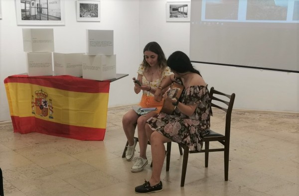 Доброволците от Испания представиха държавата си  / Новини от Казанлък