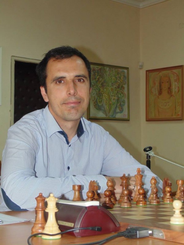 Местният гросмайстор Петър Дренчев спечели купа и първо място в международен шахматен турнир / Новини от Казанлък