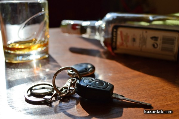 Пиян отрано 61-годишен засякоха да шофира с над 1.22 промила алкохол / Новини от Казанлък
