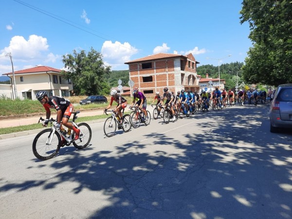 МВР налага ограничения в движението заради колоездачната обиколка на България, част от която ще премине през областта / Новини от Казанлък