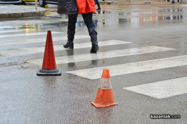 80-годишна пешеходка е в болница след пътно произшествие в Бузовград  / Новини от Казанлък