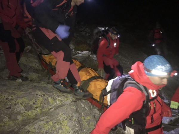 Жена издъхна в Стара планина, други двама туристи са спасени  / Новини от Казанлък