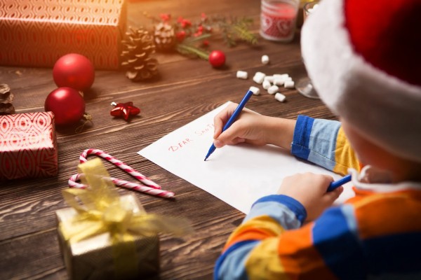 „Български пощи“ стартират традиционния детски конкурс „Най-красиво писмо до Дядо Коледа“ / Новини от Казанлък