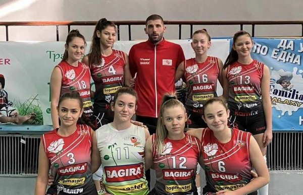 Първи победи за сезона на децата от волейболната ни школа / Новини от Казанлък