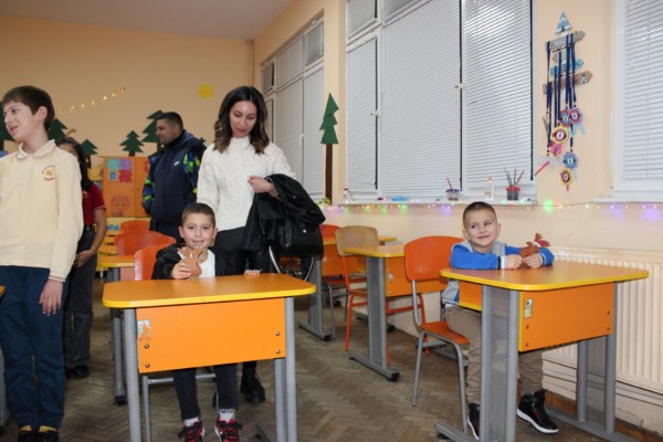 Бъдещи първокласници гостуваха в ОУ „Мати Болгария“ / Новини от Казанлък