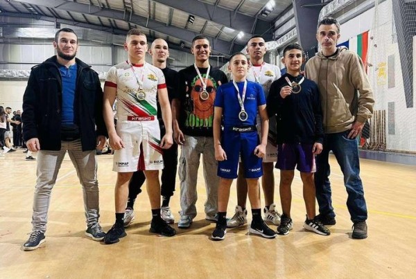 Бойците на “Аргус ММА“ с пет шампиона от републиканско първенство / Новини от Казанлък