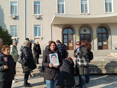 Съдът прекрати делото срещу мъжа, убил на пътя 14-годишния Ванко в с.Бузовград / Новини от Казанлък