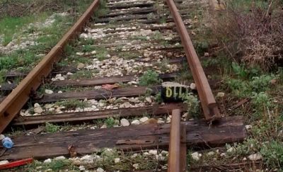 Откраднаха 15 железопътни релси  / Новини от Казанлък