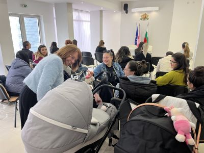 “Най-смисленото нещо, което правим в Община Казанлък - да подкрепим новородените и техните семейства“ / Новини от Казанлък