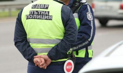 4388 МПС и 7705 лица бяха проверени в акция на КАТ / Новини от Казанлък