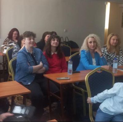 Жените на Казанлък дискутираха теми за достойни трудови права / Новини от Казанлък