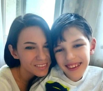 Благотворителна кампания набира средства за малкия Калоян и борбата му с аутизма / Новини от Казанлък