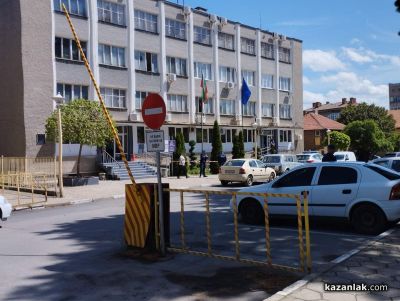 Станал е инцидент в района на казанлъшкото полицейско управление  / Новини от Казанлък
