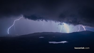 EVN България напомня съвети за безопасност в случаи на гръмотевични бури  / Новини от Казанлък