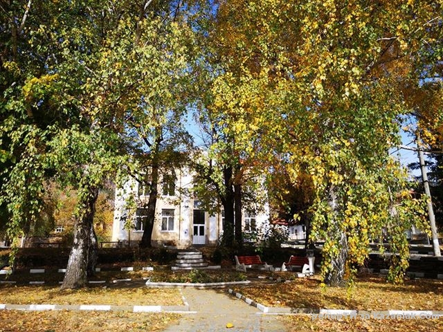 Малко снимки от есента в гр. Шипка!
